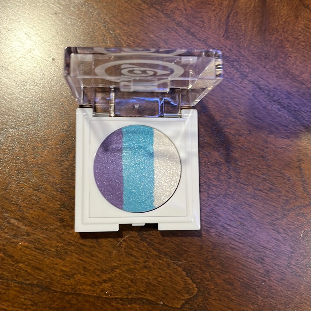 Mary Kay eye color
